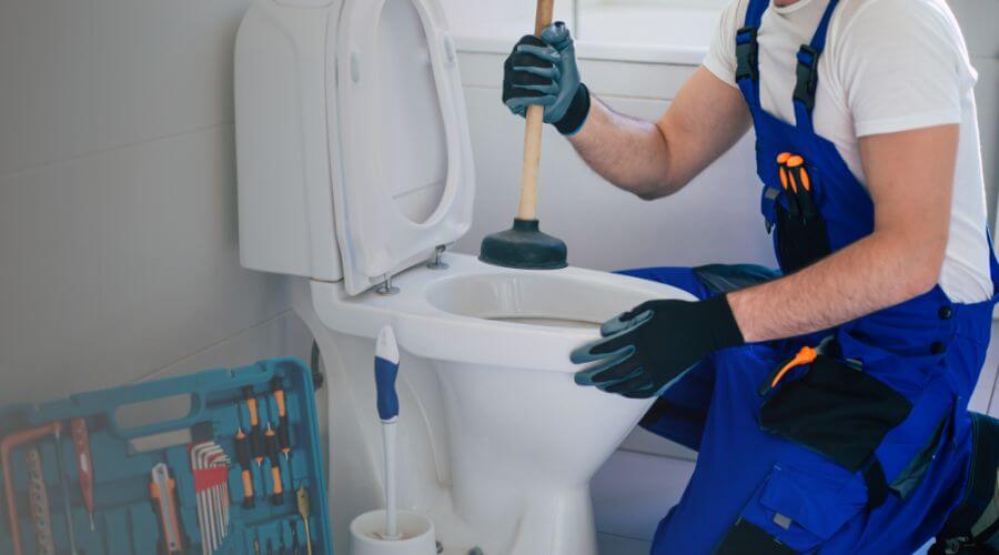 Expert burst pipe repair services in New Haven, IN